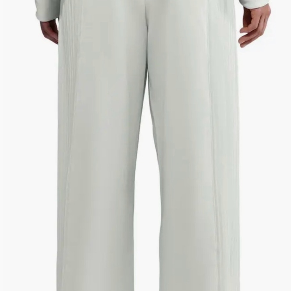 Nike Cream Wide-Leg Pleated Side Panel Pants - Picture 2 of 7